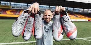 Sveriges största utbud av nike fotbollsskor, allt från toppmodellerna till de mer. Nike Fotbollsskor Kop Nike Fotbollsskor Online Hos Unisport