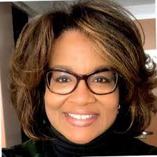 Christina Extine's Instagram, Twitter & Facebook