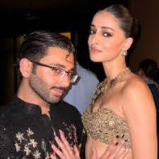 Jacqueline Dates's Instagram, Twitter & Facebook