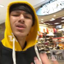 "LARRY LOBSTER" Produced By Nick Speed @babytron__ #ShittyBoyz #ADA #WMG  #Detroit #TheHipHopLab 📷: @swizzimatic 🏆🏆 🏆