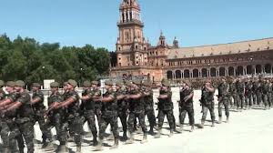 Desfile de veículos militares blindados na esplanada dos ministérios, em brasília, na manhã de jair bolsonaro ao lado de chefes militares enquanto assistia a desfile de tanques e blindados em brasília. Ensayo De La Parada Militar En La Plaza De Espana De Sevilla Youtube