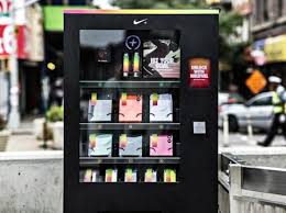 The ability to select an item from the nike plus unlock box — a . Nike Fuelbox Vending Machine 02 570x425 Paredro Com
