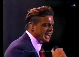 @Luis Miguel ✨🎙️👑 #masalladetodo #masalladetodomicky #luismiguelfan  #luismigueltour2023 #reysol #leyendaviva #solemio #luismiguel #luismi