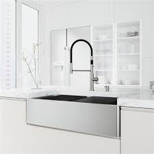 Vigo Evier De Cuisine Acier Inoxydable Oxford 36 Po Robinet Noir Et Chrome Norwood Distributeur De Savon Chrome Vg15914 Rona