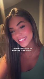 Mulheres Apaixonadas em Atitudes: Música Empoderada de Mariana Piimentel