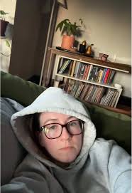 please lmk thx @Connor Wood 🐸 btw @Maggie Winters you absolutely murd3red  at your hometown show ! also how obvious is it that I haven't slept in 4  days #chicago #stpaddysday