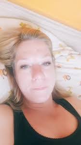 Nicole Barth's Instagram, Twitter & Facebook