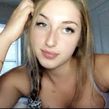 Lauren Salak's Instagram, Twitter & Facebook