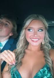 Amy Troxell's Instagram, Twitter & Facebook