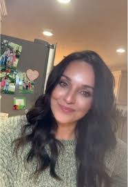 Crystal Comstock's Instagram, Twitter & Facebook