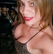 BUONA PIZZERIA, un concepto de pizzeria italiana ubicada en el Aeropuerto  Internacional Gregorio Luperón, Puerto Plata. En este recorrido podemos  apreciar la integración del estilo industrial/vintage y cada uno de los  detalles