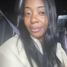 Can anyone help me please 🙏 I need these items for Nina but I haven't got  any 😢 I have trades if anyone can help thank everyone 😊