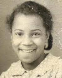 Naomi Hollis's Instagram, Twitter & Facebook