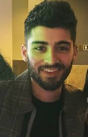 His second album, icarus falls, was released on december 14, 2018. Zayn Malik With A Fan Today Hmm 2013 Diversity Fandom Facebook