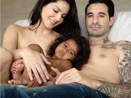 Trolling Sunny Leone for bold picture with daughter is mindless | Hindi  Movie News - Times of India