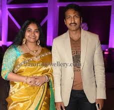 Gopichand Wife Reshma Diamond Kasu Mala Jpg 693 668 Indian Jewellery Design Groom Wedding Dress Blouse Design Models