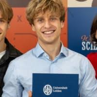 800+ 'Spoel' profiles