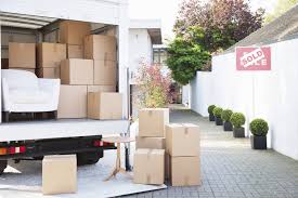 Our Comprehensive Moving Guides Can Show You How To Minimize Damage Avoid Losing Things And More With Images Moving House Moving Tips Moving Help
