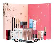 Bargain No7 Beauty Calendar Now 35 At Boots Gratisfaction Uk Beauty Calendar Beauty Advent Calendar Best Beauty Advent Calendar