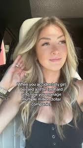 Leah Cornett's Instagram, Twitter & Facebook