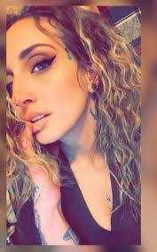 Ashleigh Patton's Instagram, Twitter & Facebook