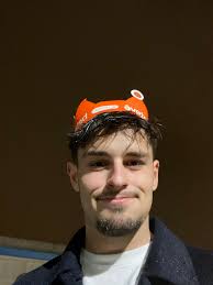 Hi everyone! I'm looking for a room in the Eastern Suburbs, ideally in  Randwick, Bronte, Bondi Junction, Bondi, or Woollahra. I'm open to either a  private room or a shared room, with