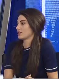Kariyeri kamera karşısına erken yaşta geçen tuvana türkay, 9 yaşında reklam filmlerinde oynamaya başladı. Dosya Tuvana Turkay Jpg Vikipedi