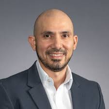 I've been leading projects of various scopes and complexities for over 12  years across multiple industries, collaborating with multidisciplinary  teams.