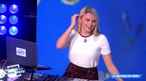 15,814 likes · 676 talking about this. The Pleated Skirt Pattern Cherry Kelly Vedovelli In Tpmp T Touch My Post Of The 30 01 2018 Spotern
