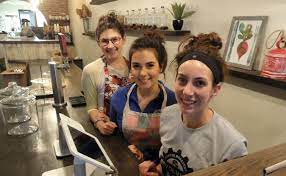 Apr 25, 2019 · アクセサリー制作のご相談は「アクセサリーマルタカ」。イヤリング、ペンダント、ネックレス、ピアス、ラリエットなどのオリジナルアクセサリーを制作しませんか？ Heart Beet Kitchen Opens In Westmont