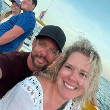 Why is pro-mar 200 low sheen paint having coverage and smudging issues?