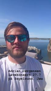 Adrian Jørgensen spiller på låven på Segelsund, Jøa 27.7 For billetter  trykk:  https://facebook.com/events/s/lavekonsert-med-adrian-j%C3%B8rgens/1282537132348975/ 