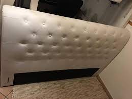 Letto matrimoniale con contenitore nascosto sotto la rete a doghe che, grazie alla presenza di un meccanismo a pistoni, si alzerà e salirà tirandola per la maniglia. Testata Del Letto Mondo Convenienza In 50018 Scandicci Fur 50 00 Zum Verkauf Shpock De