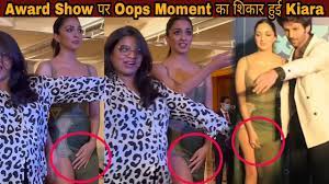 Kiara Advani Oops Moment At GQ Awards 2022 | GQ Awards Show पर Oops Moment  का शिकार हुई कियारा - YouTube