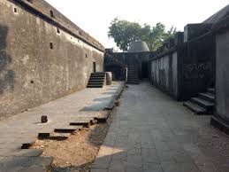 File:Sewri Fort Inside 4.jpg ...