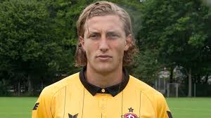 Dynamo versteigert Aufsteiger-Shirts von Hefele &amp; Co.