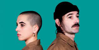 Acquista su melody attack il merchandise ufficiale dei coma_cose. Coma Cose L Ironia Per Sentirsi In Equilibrio Col Mondo Smemoranda