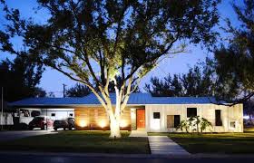 A Modern Renovation Of A 1950 S House In Texas Modern Renovation Architecture Design 1950s House