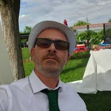 Ciao ai un bel sorriso, e delle belle gambe ❤️.