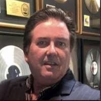 Tim Devine's Instagram, Twitter & Facebook