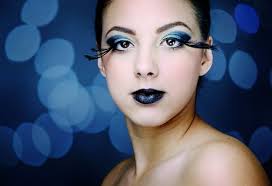 Have you ever looked at someone else and thought, hey, their eyes are really pretty? 5 Simple Makeup Tricks To Make Your Eyes Look Bigger