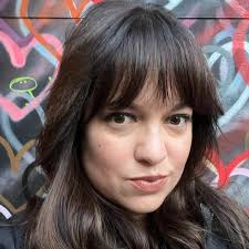 Lorena Sander's Instagram, Twitter & Facebook