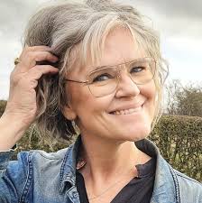 Does anyone have an idea what glaze combo has been used here? 🤩 (Picture  found