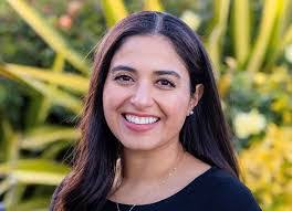 Gaby Izarra's Instagram, Twitter & Facebook