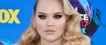 As of october 2020, her channel has gained over 13 million subscribers. Nach Transgender Outing Nikkie Tutorials Zuruck Im Netz Promiflash De