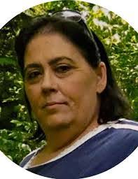 Stephanie Lovell's Instagram, Twitter & Facebook