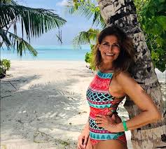 Liliana campos ретвитнул(а) joe biden. Aos 48 Anos Liliana Campos Exibe Excelente Forma Fisica Holofote