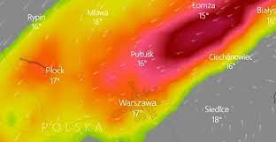 Fotografia zrealizowana podczas burzy w nocy 30/31.08.2015 roku przedstawia wyładowania atmosferyczne nad warszawą. Burza Nad Warszawa Setki Wyladowan Na Minute Wiatr 95 Km H Straz W Akcji Metro Warszawa