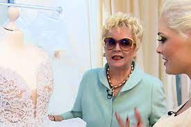 Aktuelle news zu daniela katzenberger. Im Interview Mit Der Ausstatterin So Wird Daniela Katzenbergers Brautkleid Aussehen Gala De