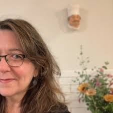 Kim Macqueen's Instagram, Twitter & Facebook